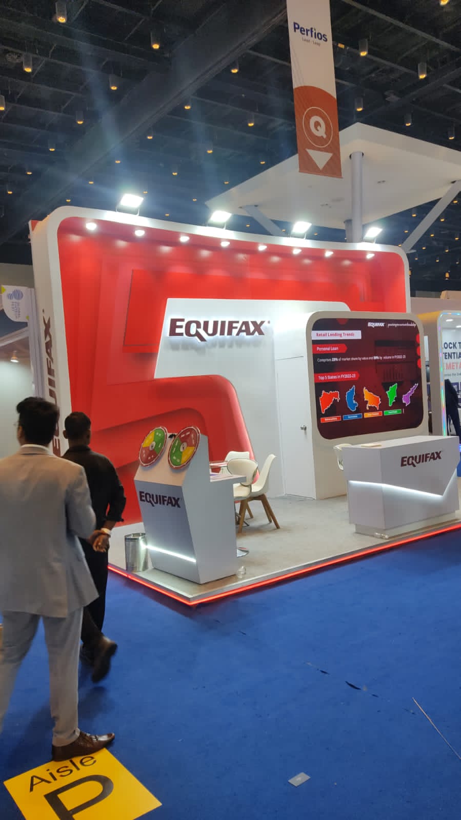 Equifax Stall by Triangular Dots